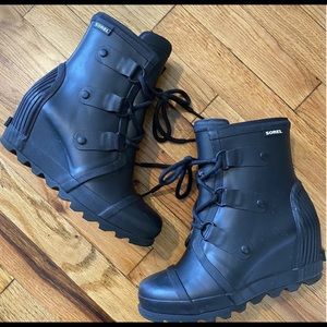 EUC Sorel Joan Rain Wedge 7.5